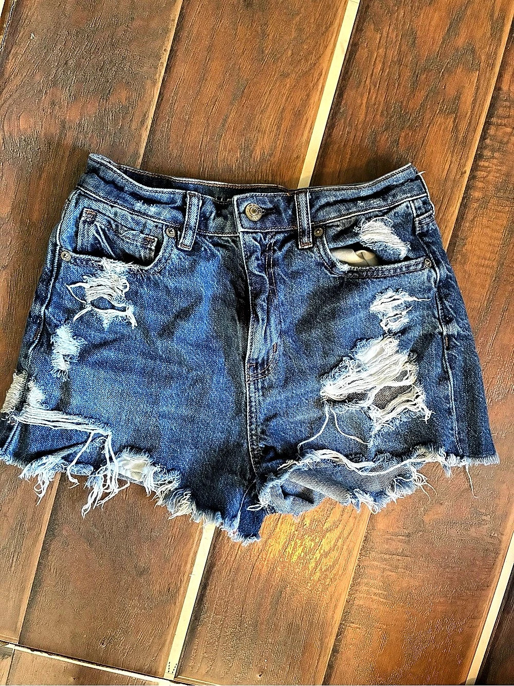 American Eagle Distressed Denim Jean Shorts in Blue Size 2